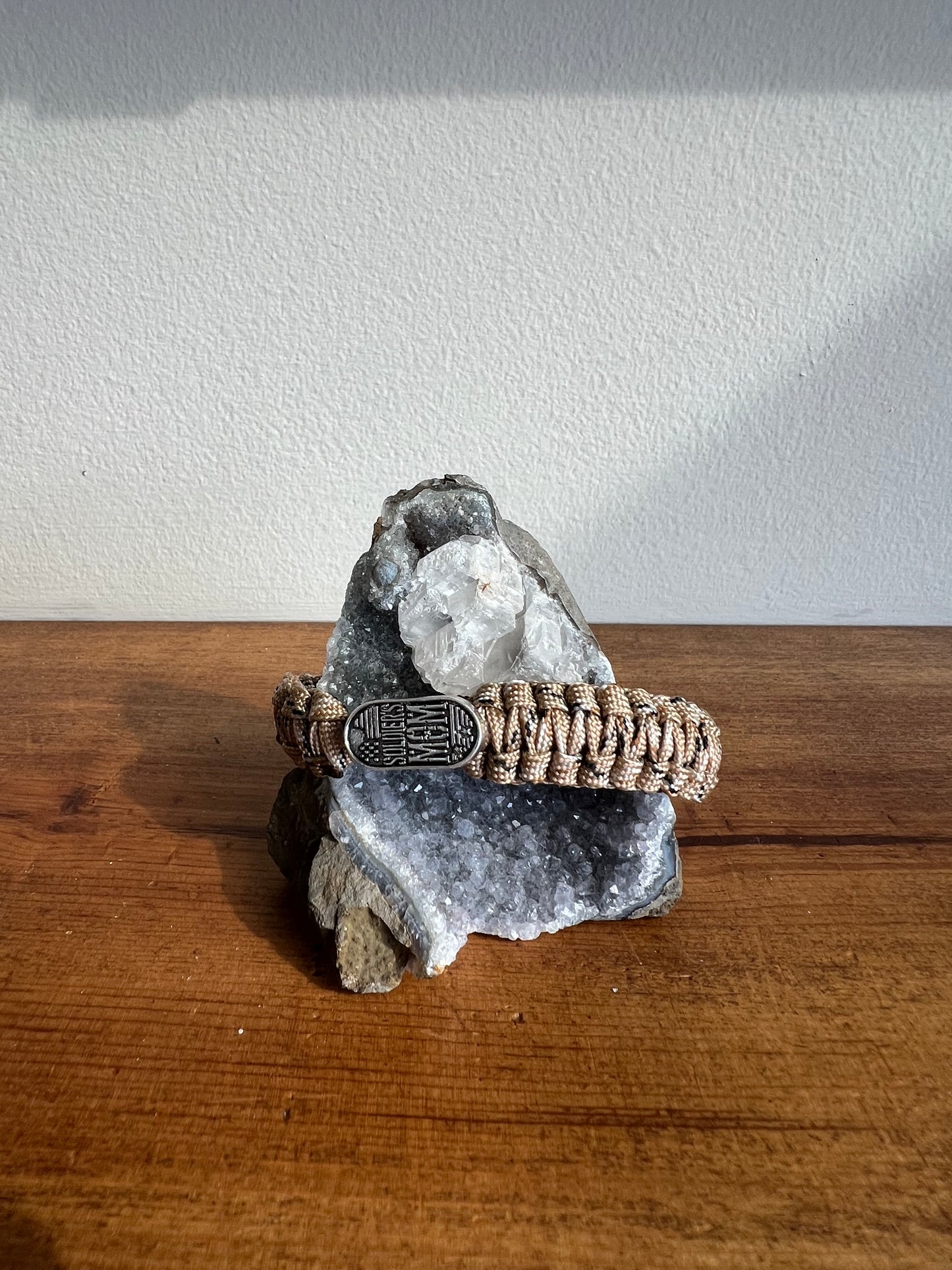 Soldier's Parents Dad Mom Paracord Bracelet – Tactical Survival Bracelet with Button Loop Closure