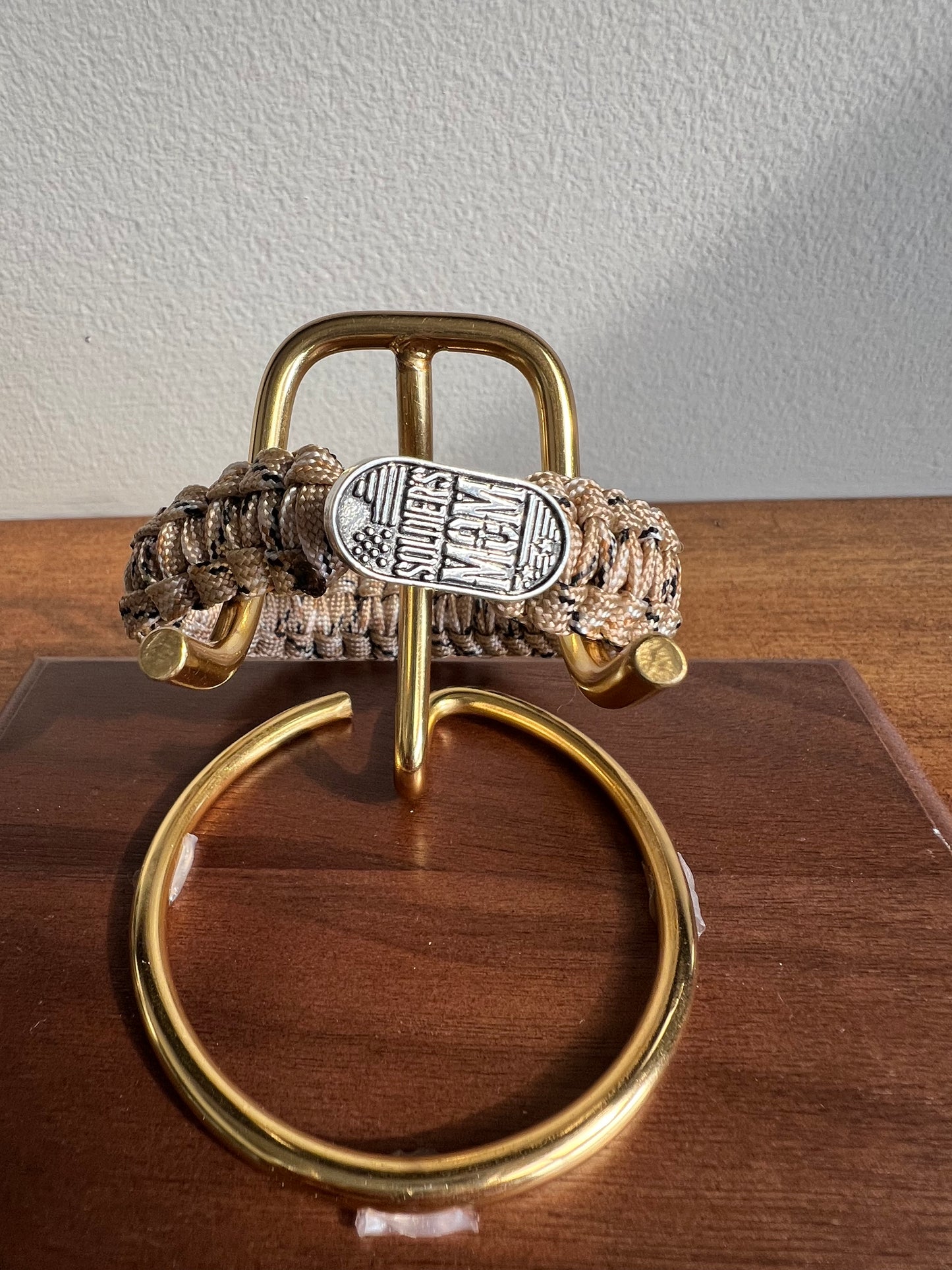 Soldier's Parents Dad Mom Paracord Bracelet – Tactical Survival Bracelet with Button Loop Closure