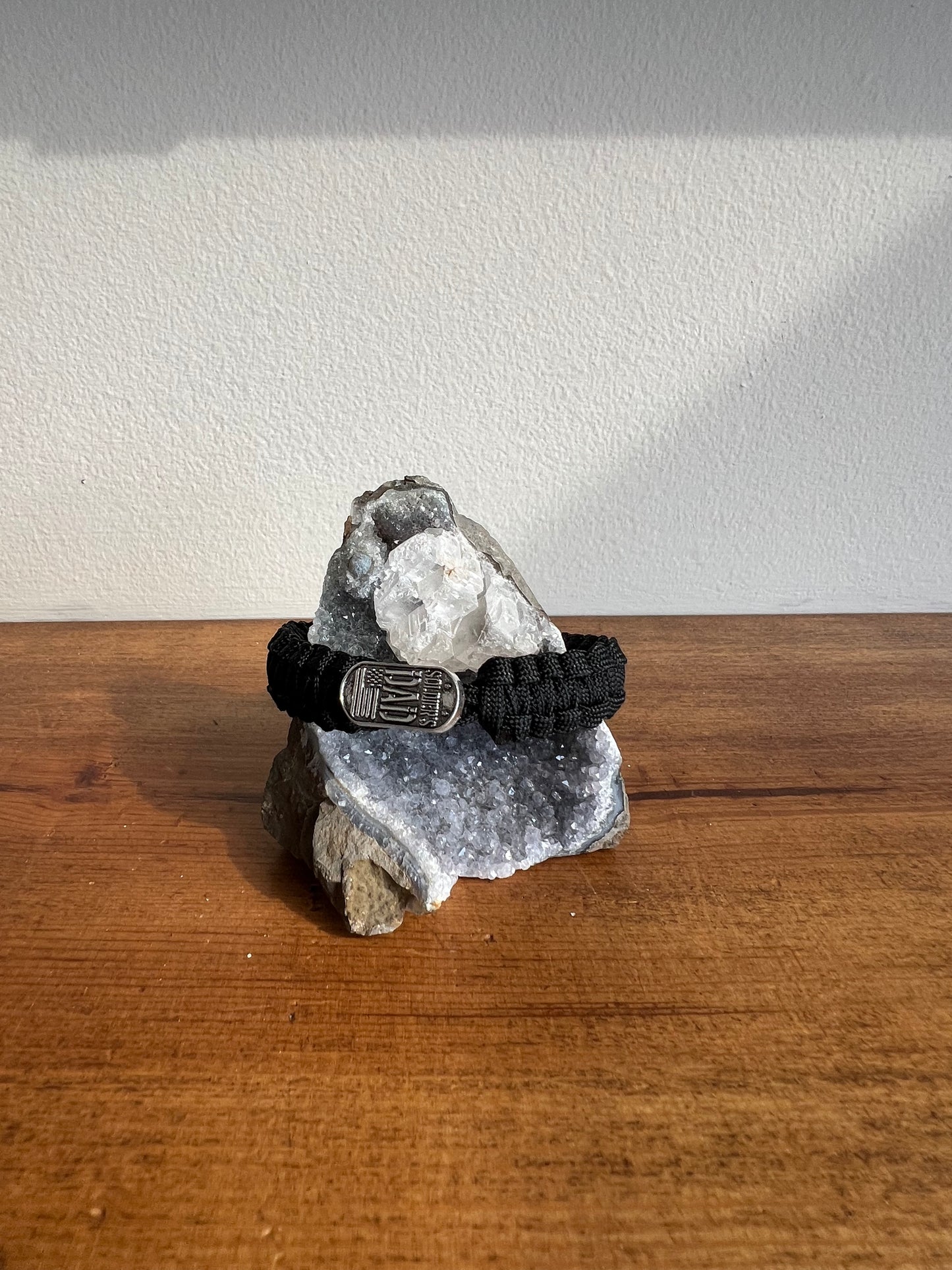 Soldier's Parents Dad Mom Paracord Bracelet – Tactical Survival Bracelet with Button Loop Closure